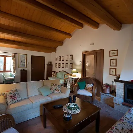 Casa Vacanze Le Querce Дом отдыха *