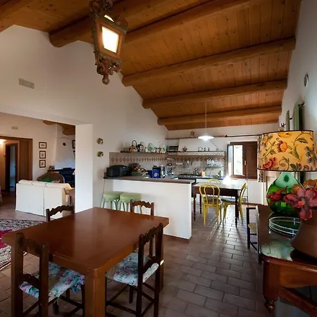 Casa Vacanze Le Querce Дом отдыха Urbisaglia